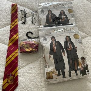 2 Harry Potter Gryffindor Robes with 2 round glasses and 2 ties